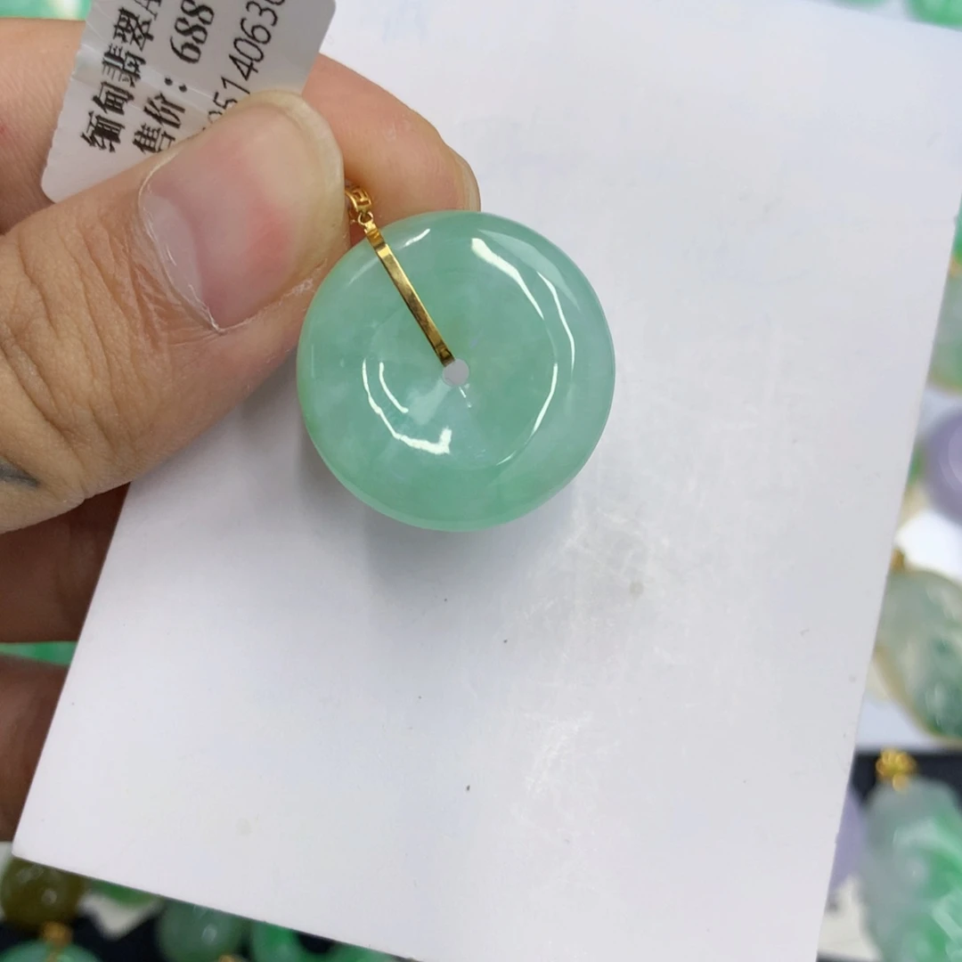 颈饰18K金镶嵌翡翠翡翠