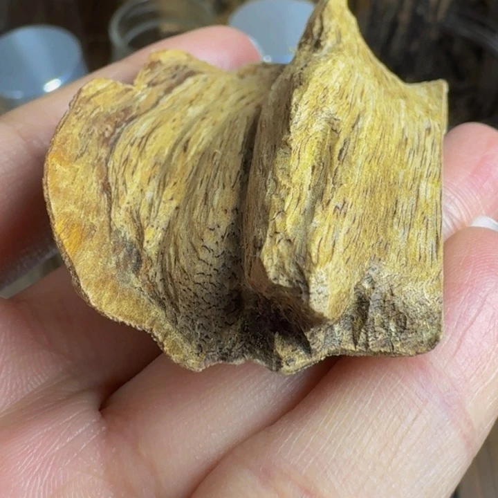 沉香沉香枕?*隐博白虎斑棋10.6克