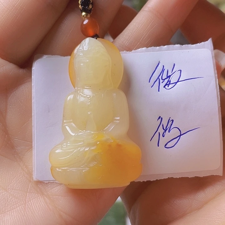 未镶嵌岫岩河磨玉（透闪石质玉）把件
