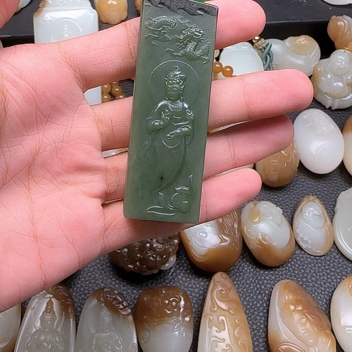 颈饰未镶嵌和田玉