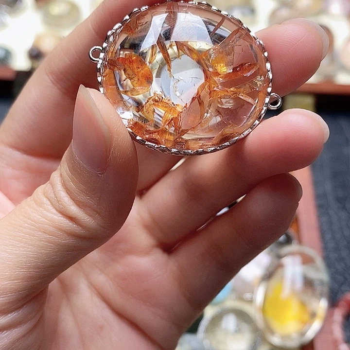 水晶手链未镶嵌吃****?