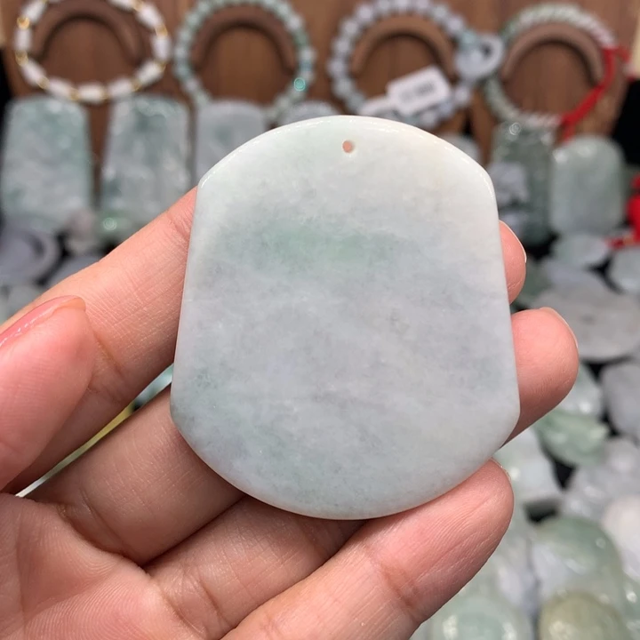 翡翠未镶嵌颈饰11