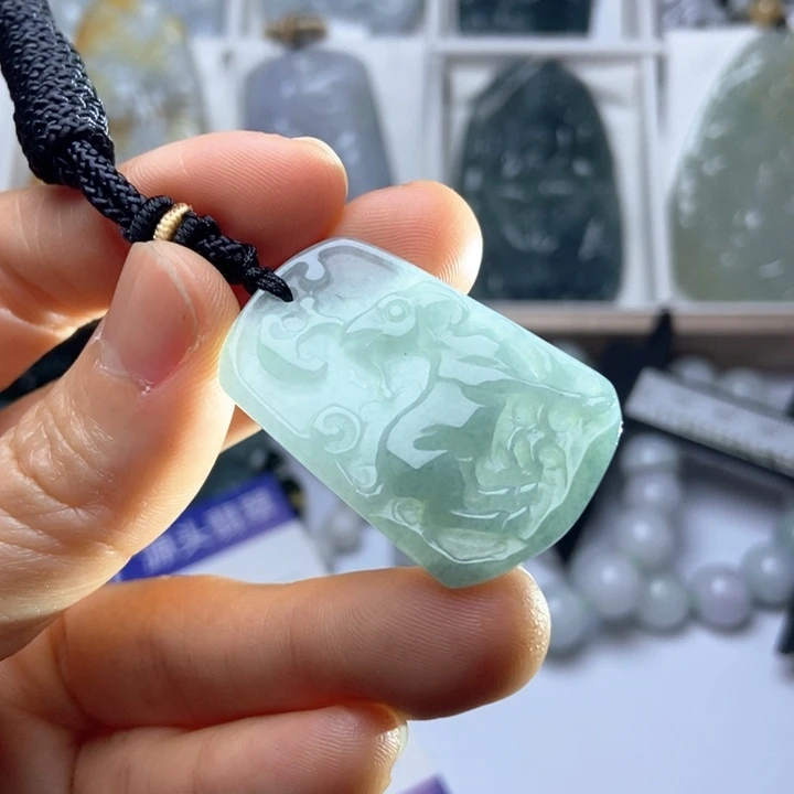 翡翠未镶嵌挂件翡翠