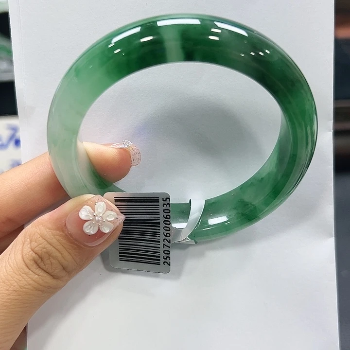 村***花石英质玉手镯未镶嵌