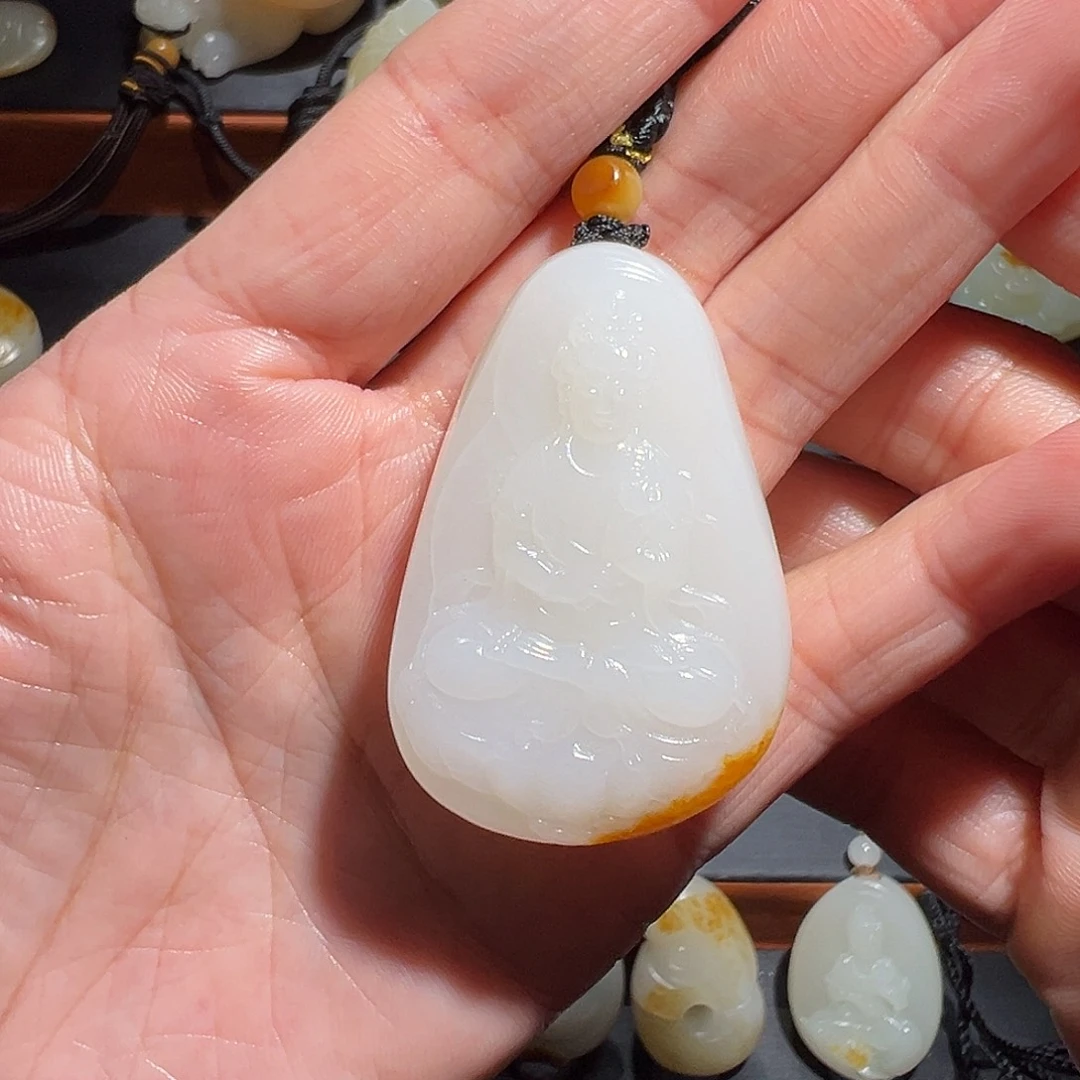 铁***王和田玉未镶嵌颈饰