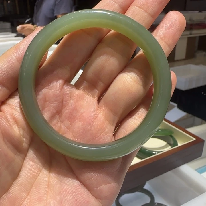 未镶嵌手镯和田玉629