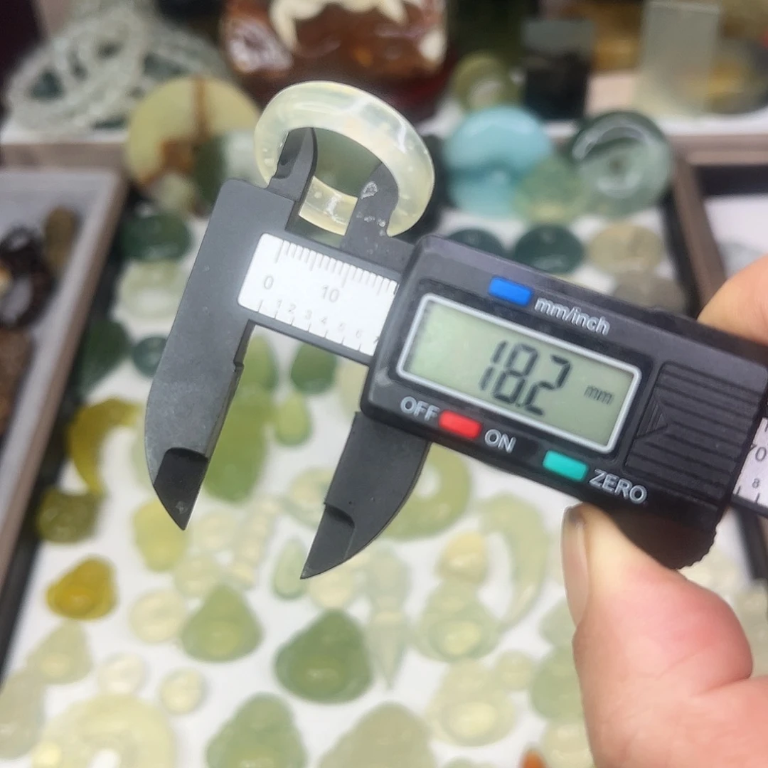 岫玉未镶嵌颈饰高冰岫玉戒指