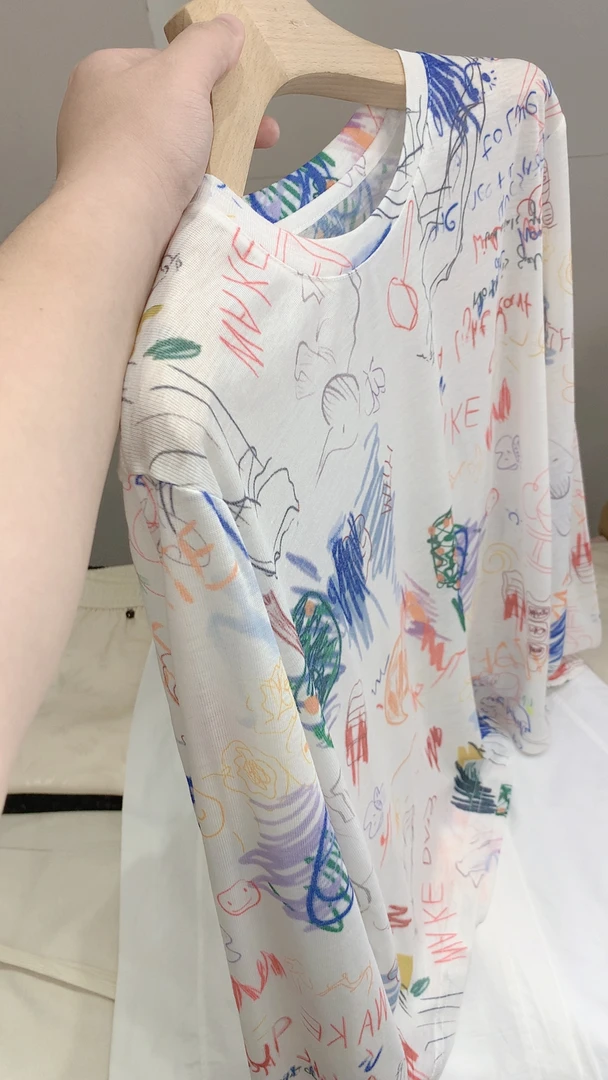 宝衣家  涂鸦天丝可防晒长袖