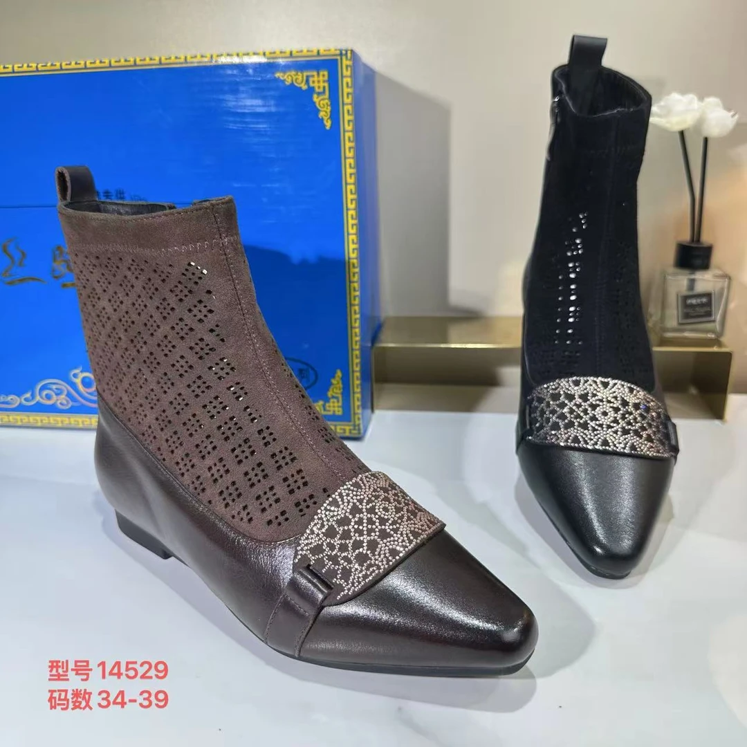 14529藏式牛皮小短靴尖头时尚夏季镂空女靴平跟百搭西藏青海包邮