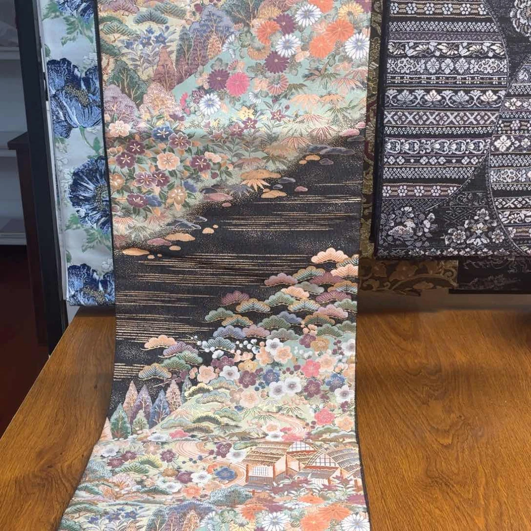 织绣春日花卉风景