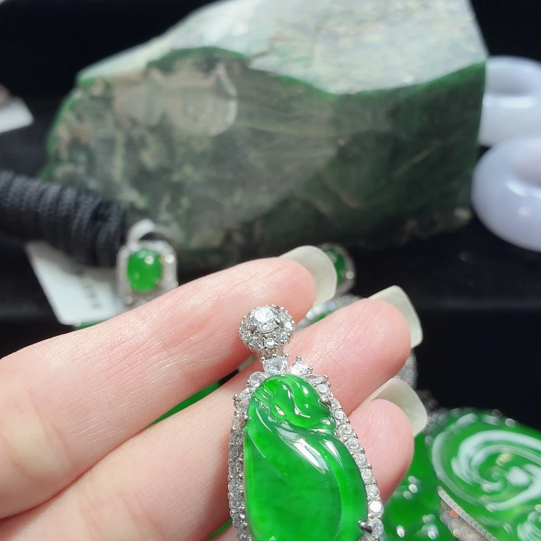 翡翠银S925镶嵌颈饰