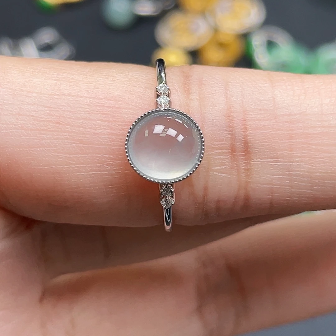 翡翠18K金镶嵌戒指冰蛋面