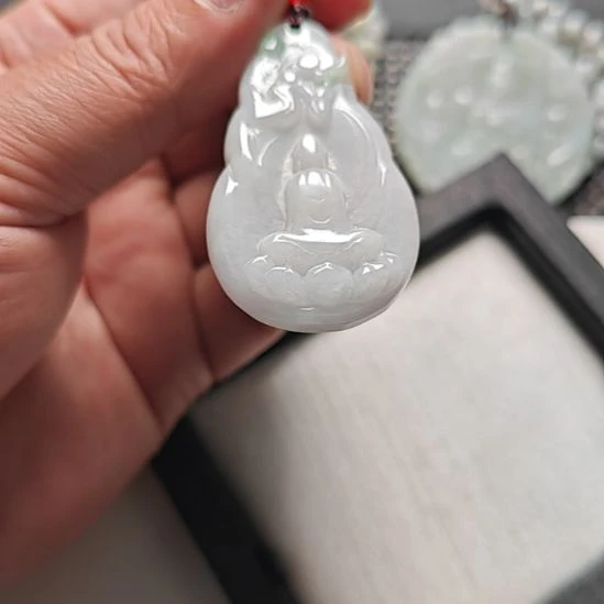 翡翠未镶嵌颈饰天然翡翠吊坠