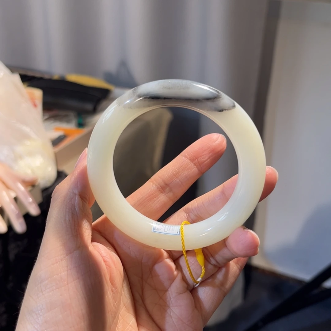 和田玉未镶嵌手镯  「聚墨青花」