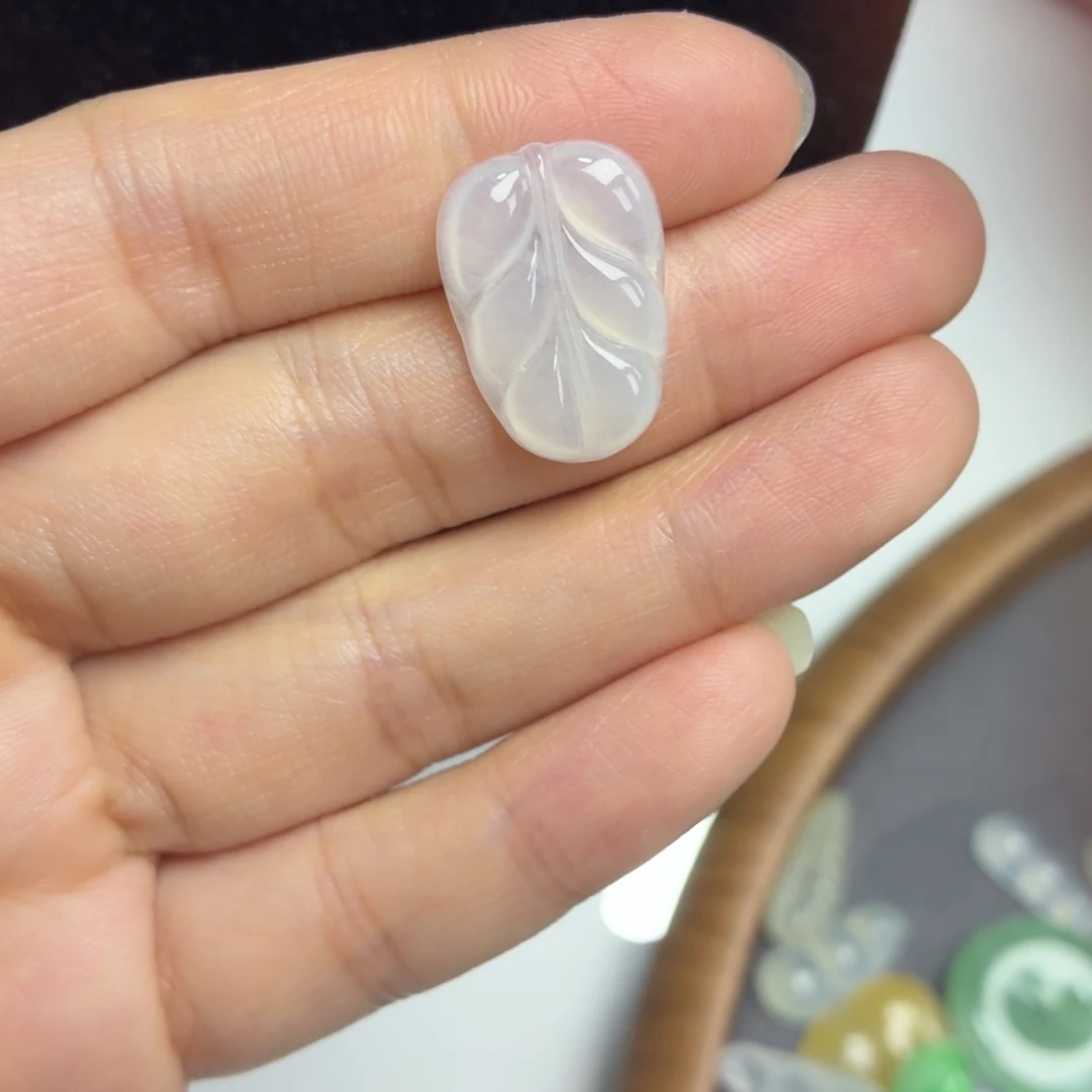 翡翠未镶嵌颈饰冰叶