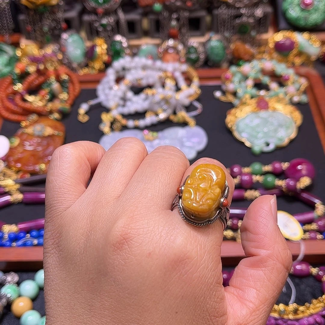 翡翠未镶嵌戒指双十二直降价不议