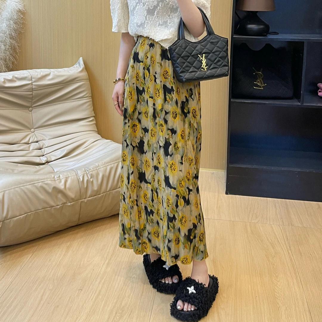 2024夏季新款时尚百搭小众碎花压褶半裙气质显瘦