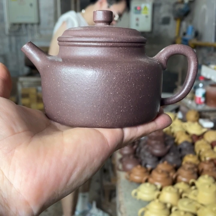 茶壶紫砂德钟。大水潭天青泥。240CC