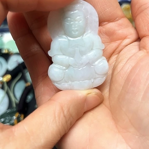 翡翠未镶嵌颈饰挂件