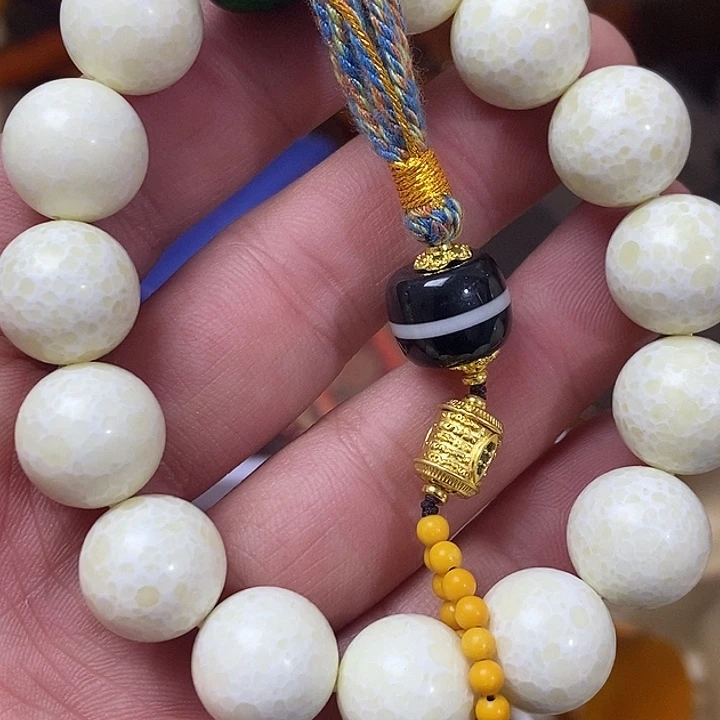 灿***光大叶紫檀（黑酸枝木类）