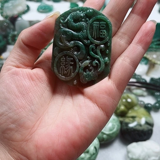 未镶嵌独山玉把件