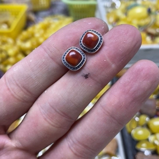 南红玛瑙耳钉银S925镶嵌耳钉