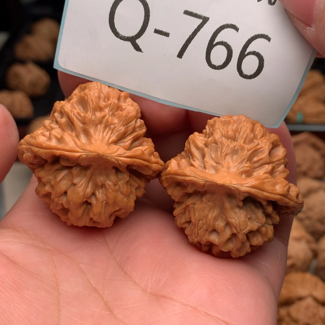 文玩核桃把件38秦闷………