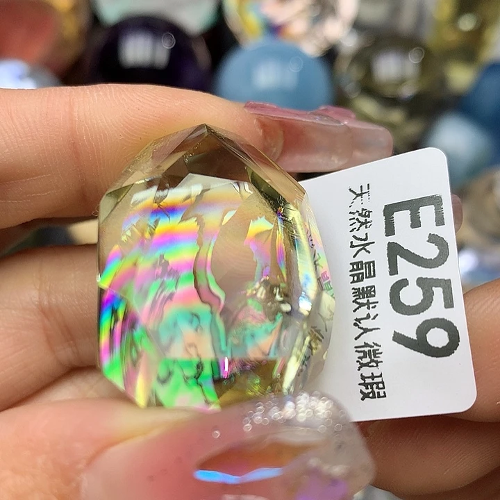 水晶吊坠未镶嵌三*主摆件