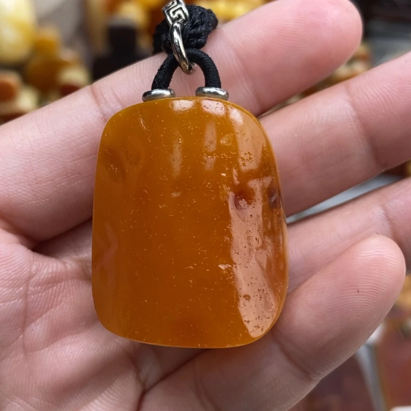 【闪购商品】琥珀颈饰未镶嵌