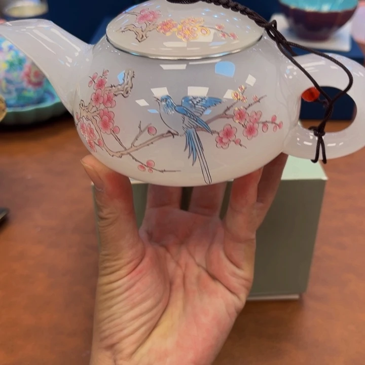 瓷片花花绿绿地在火山直播