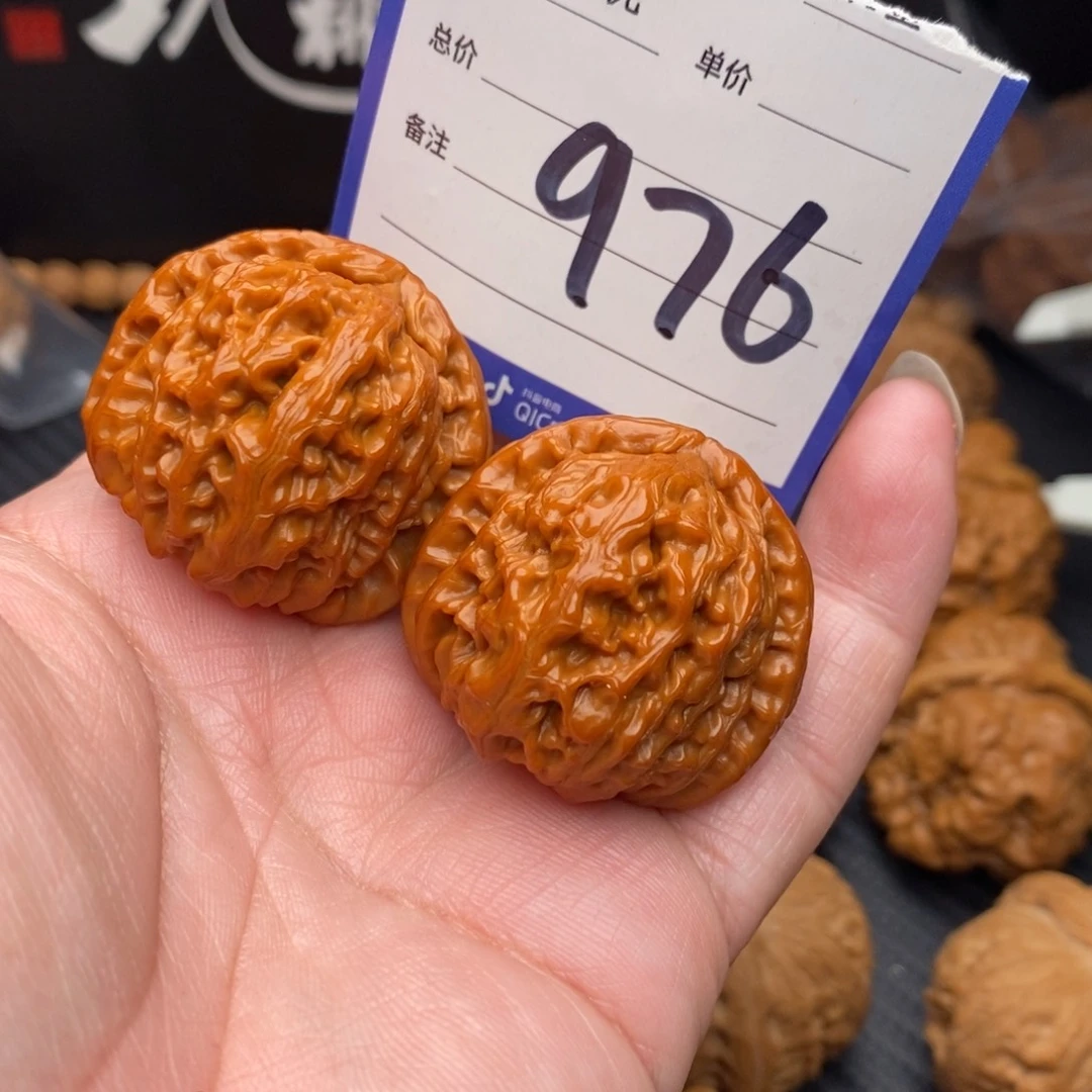 把件桃核白狮子35mo