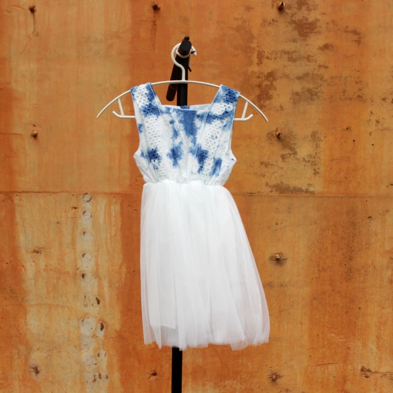 大理扎染女童演出服连衣裙A字裙走秀蓬蓬裙吊带裙背心裙女宝蓬纱