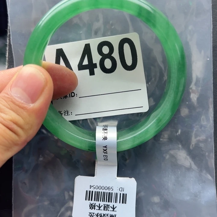 石英质玉未镶嵌手镯60-480