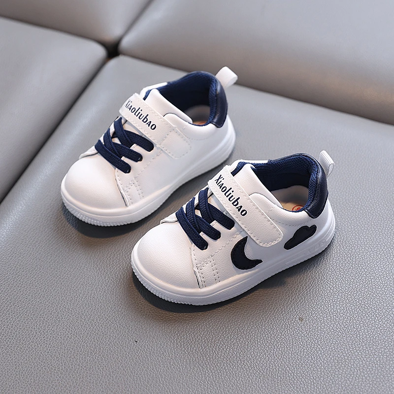 春秋宝宝学步鞋皮面透气婴儿鞋软底防滑男女童板鞋小童百搭小白鞋