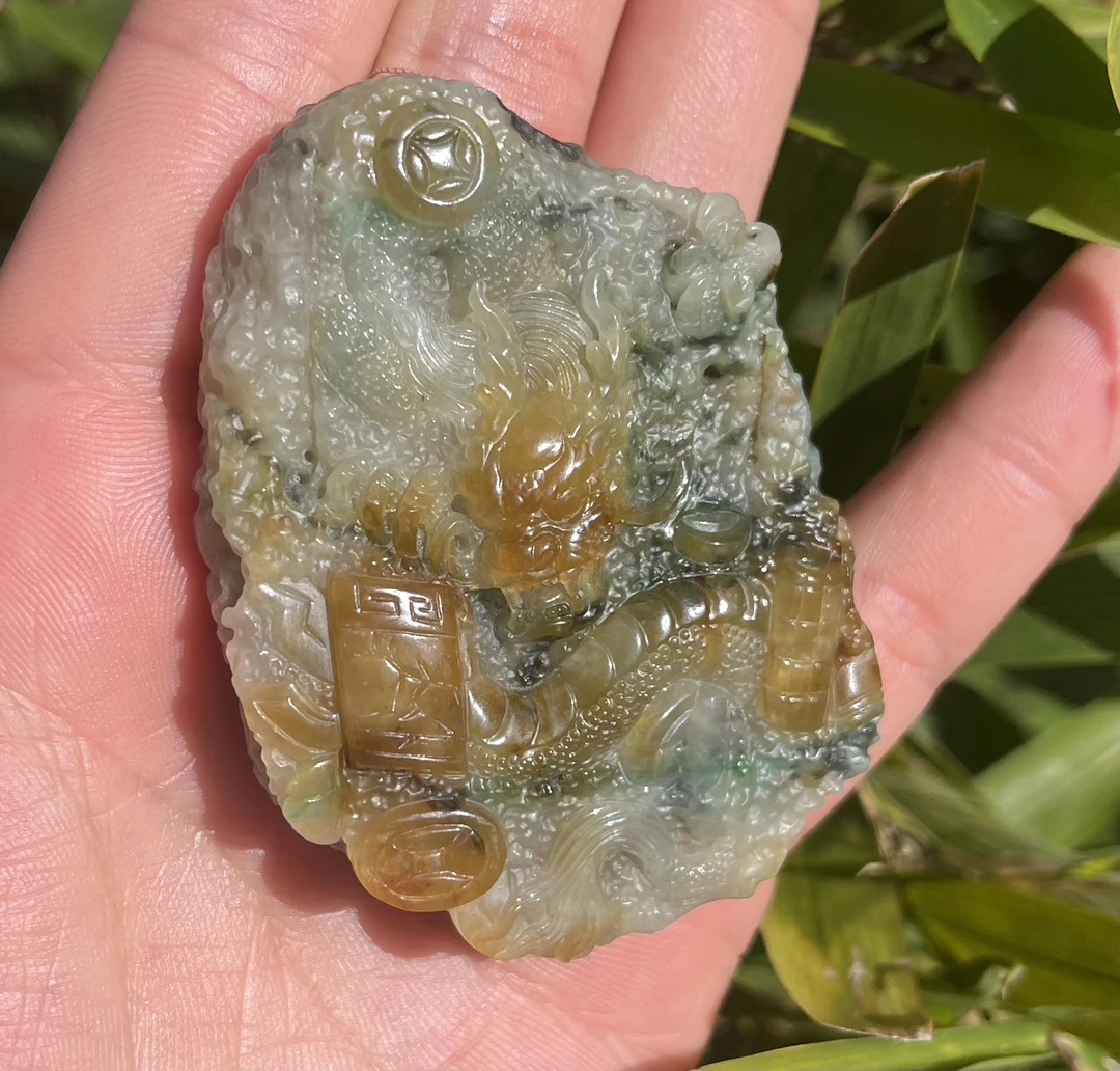 缅甸翡翠龙牌挂件