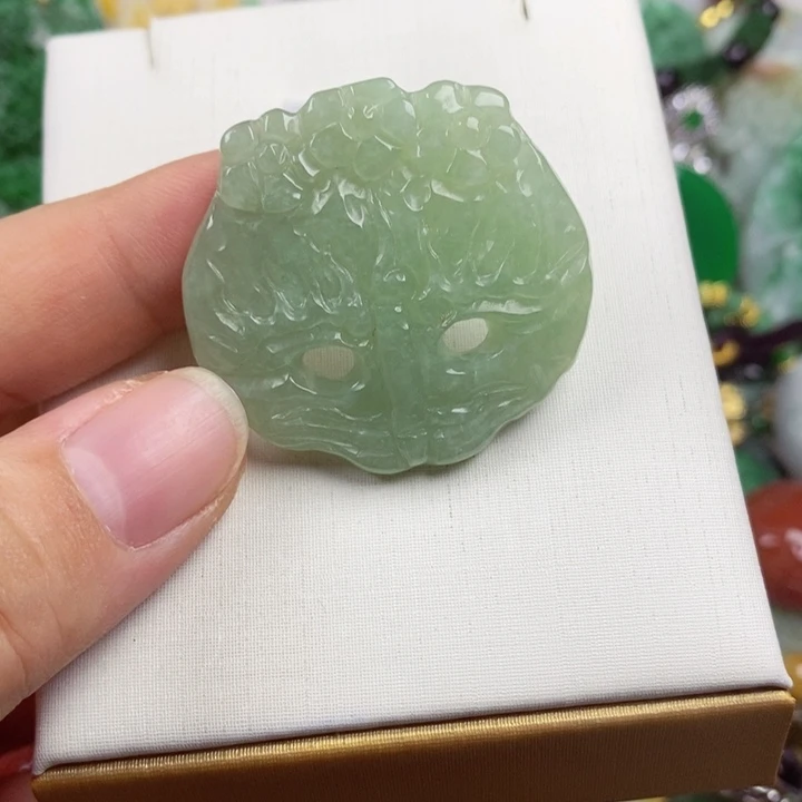 吊坠(赠链)未镶嵌翡翠