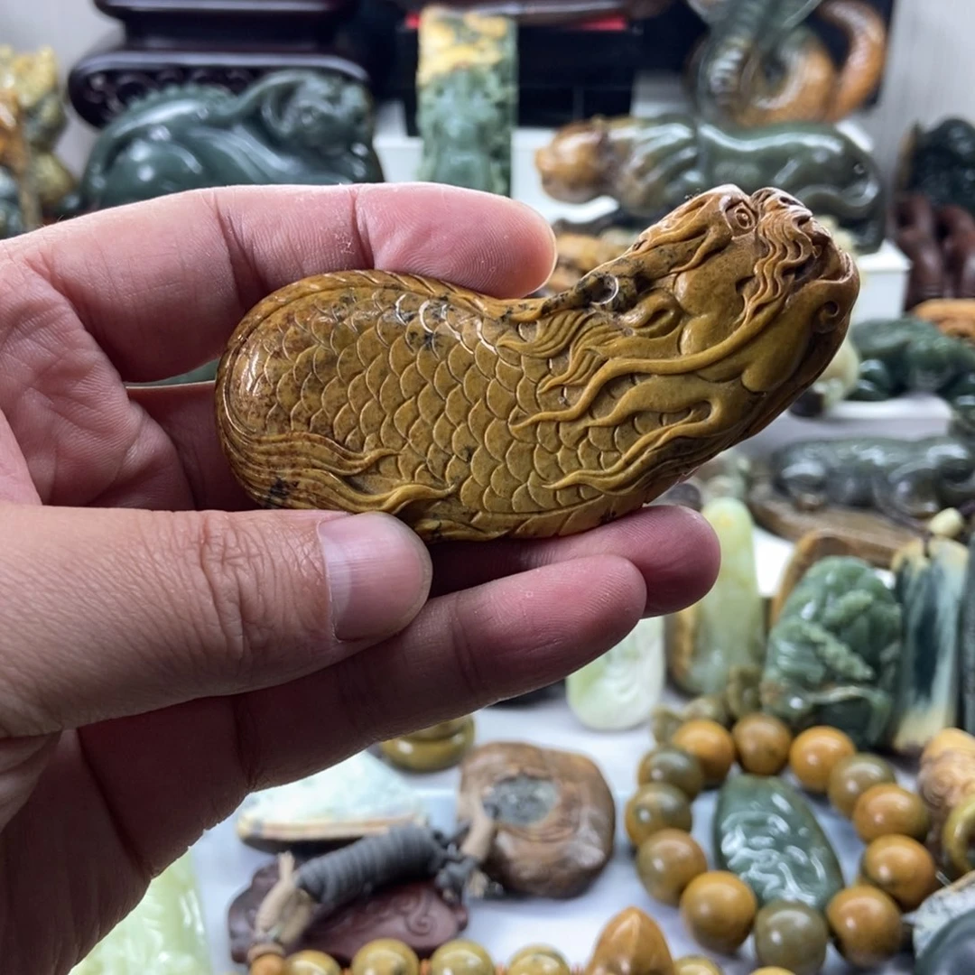 岫岩河磨玉（透闪石质玉）未镶嵌把件