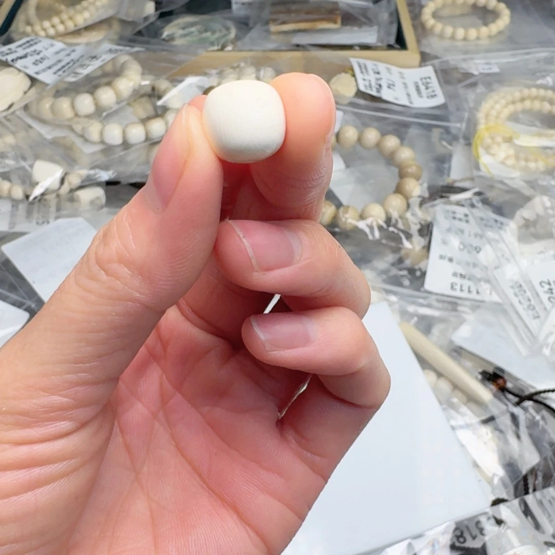 柏香籽/百香籽吊坠猛犸