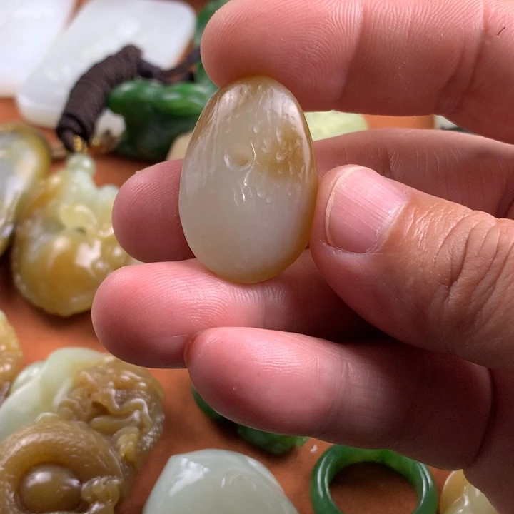 未镶嵌和田玉挂件