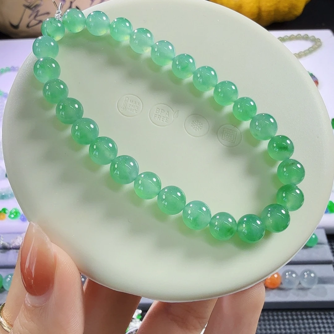 翡翠未镶嵌颈饰甜果绿