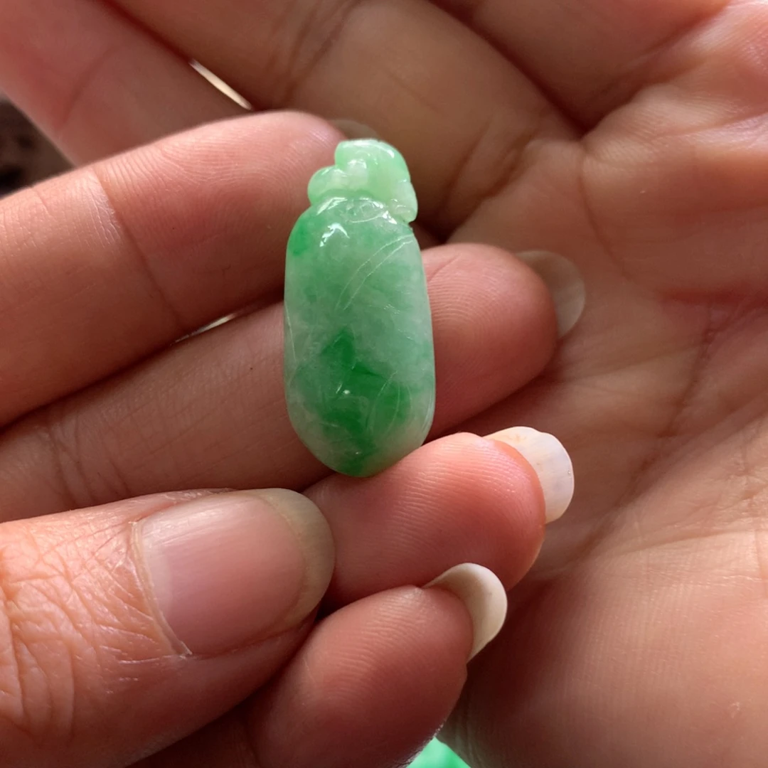 未镶嵌定制翡翠翡翠