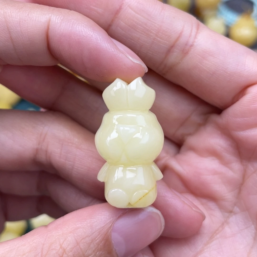 裸石琥珀未镶嵌蜜蜡