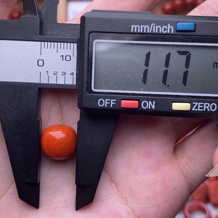 南红玛瑙配饰未镶嵌生**由小微瑕