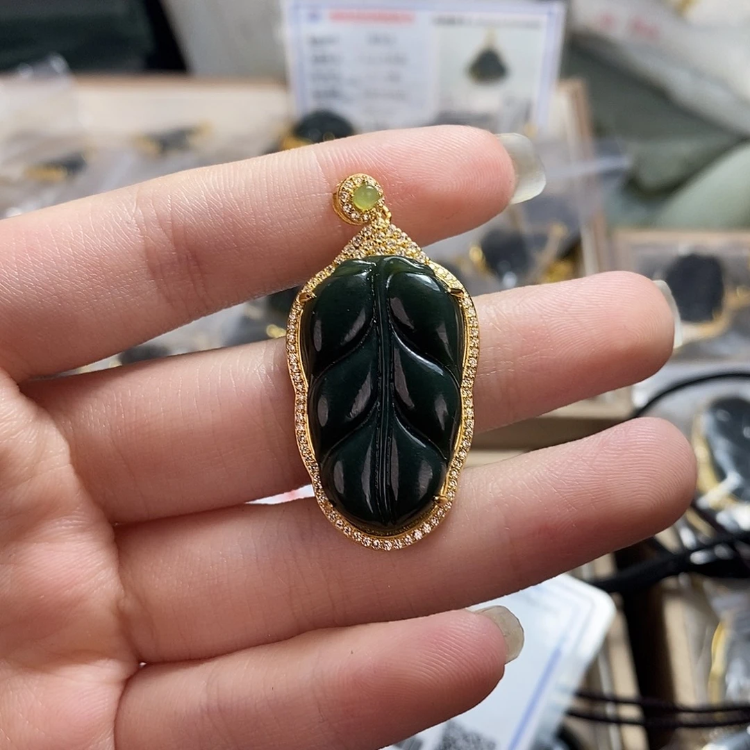 和田玉（糖玉）未镶嵌挂件