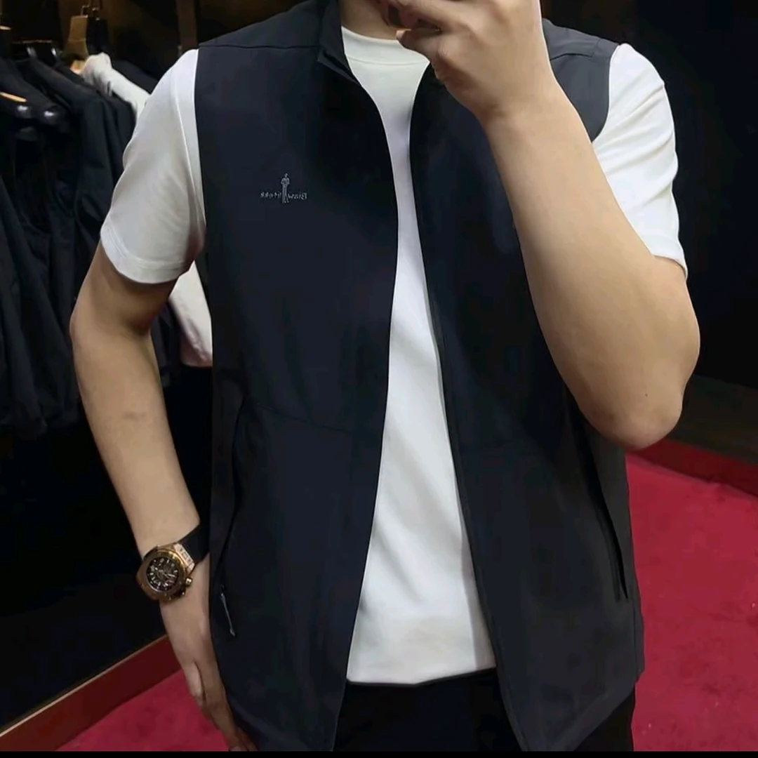 秋季双11新款时尚休闲百搭简约欧货轻高品质帅气马甲