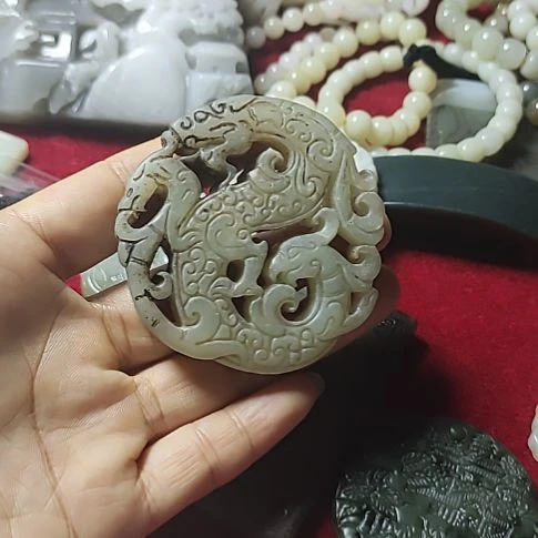 和田玉（糖玉）未镶嵌珠宝奇石