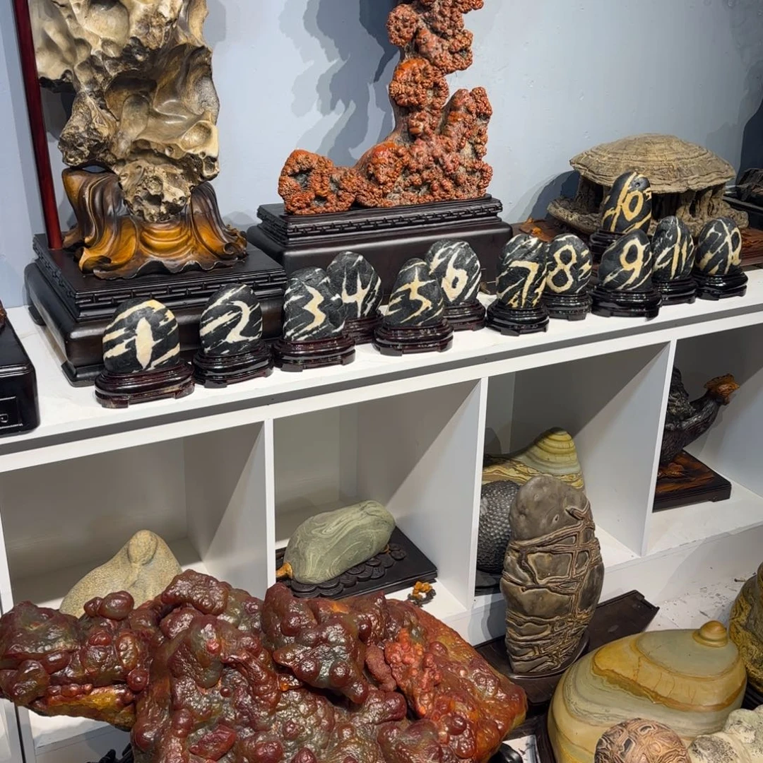 刚****石材金纹石精品摆件