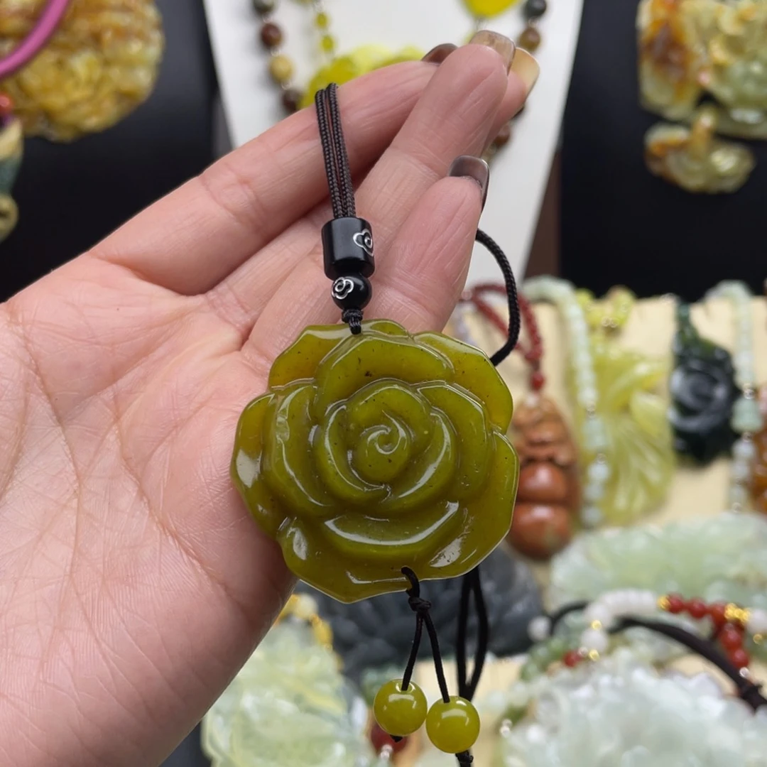 未镶嵌蛇纹石玉颈饰