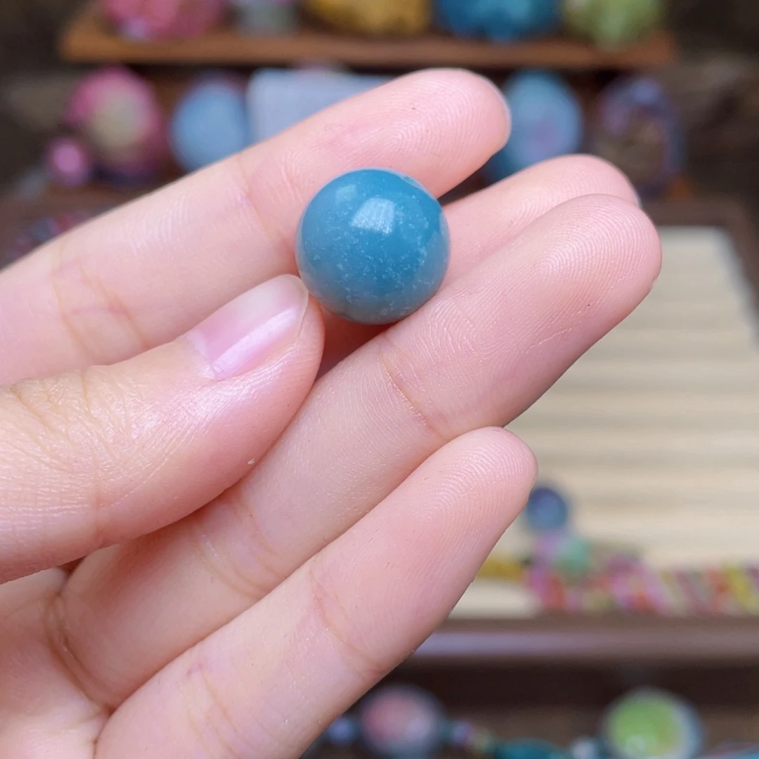 乖***宝玛瑙/玉髓未镶嵌珠宝半成品盐源玛瑙蓝色珠