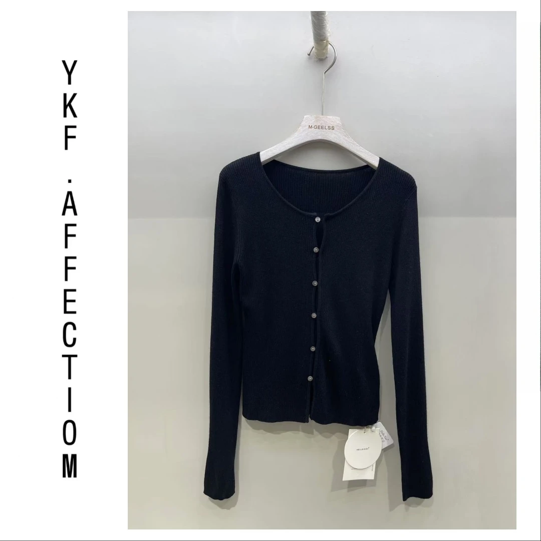 轻奢百搭秋季纯色时尚针织开衫1380